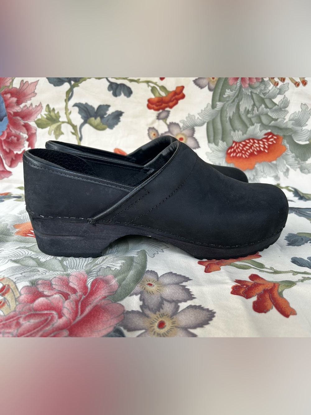 Sanita Leather Closed Leather Clogs - Picture 2 of 10